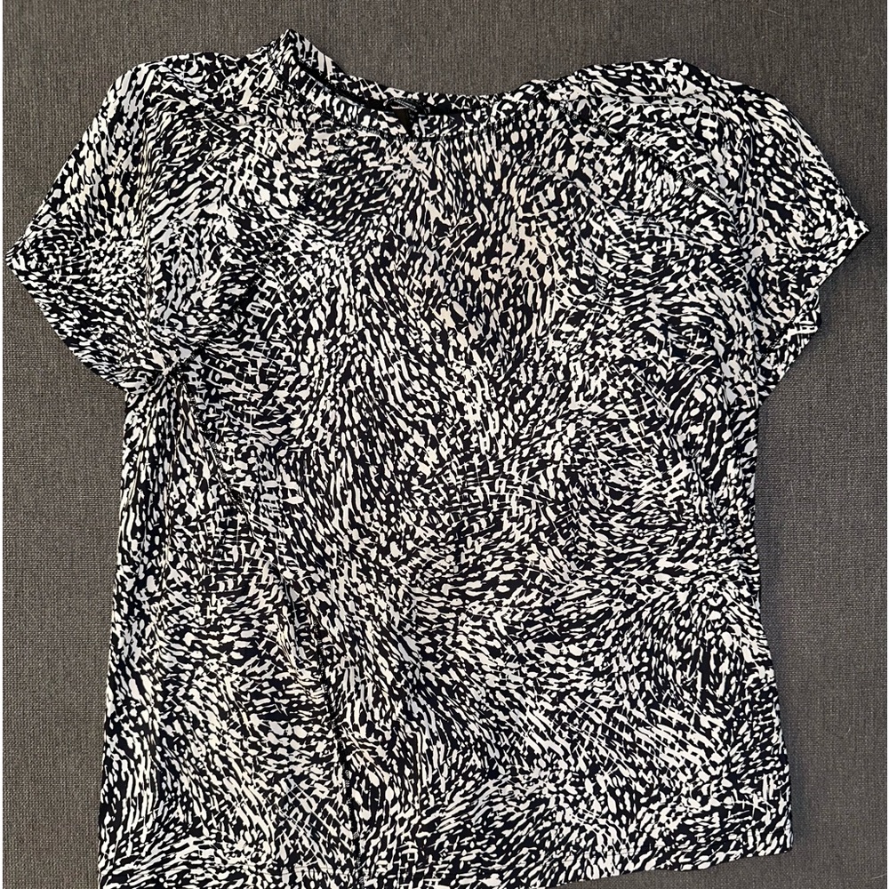 Athleta shirt